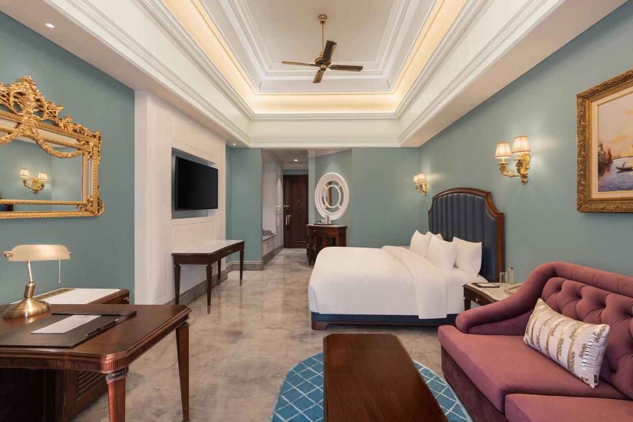 Hotel Hillock أحمد أباد المظهر الخارجي الصورة