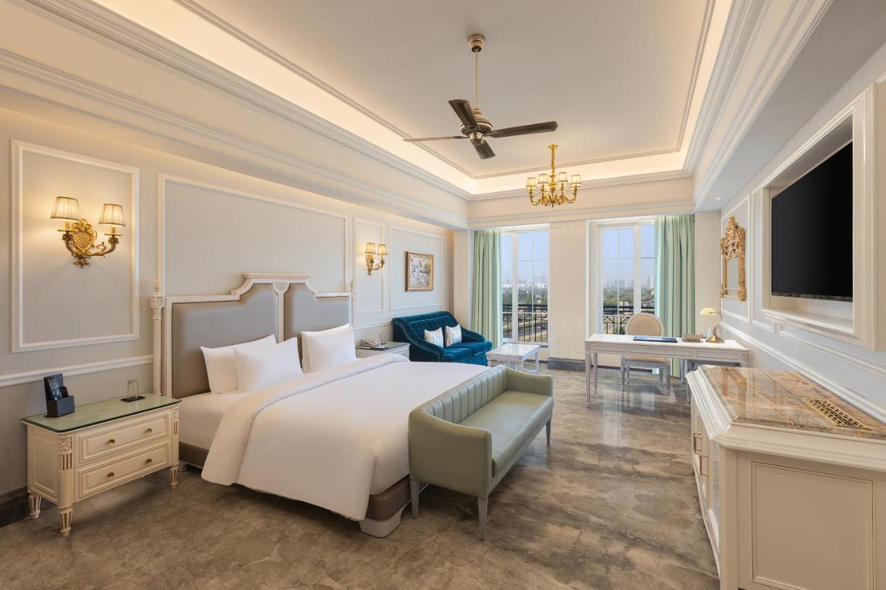 Hotel Hillock أحمد أباد المظهر الخارجي الصورة