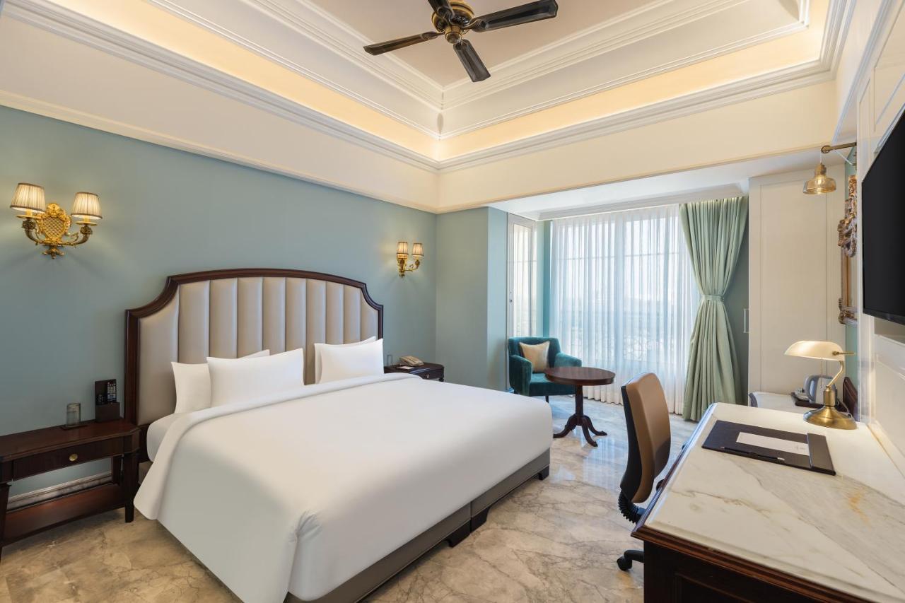 Hotel Hillock أحمد أباد المظهر الخارجي الصورة