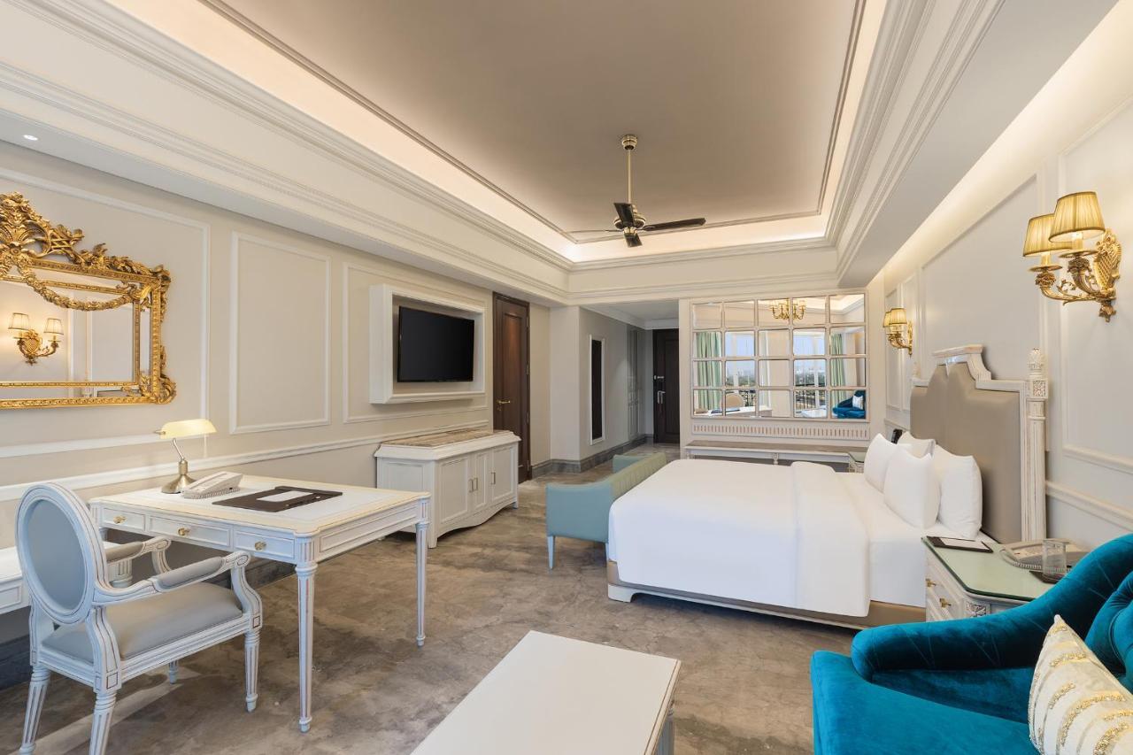 Hotel Hillock أحمد أباد المظهر الخارجي الصورة