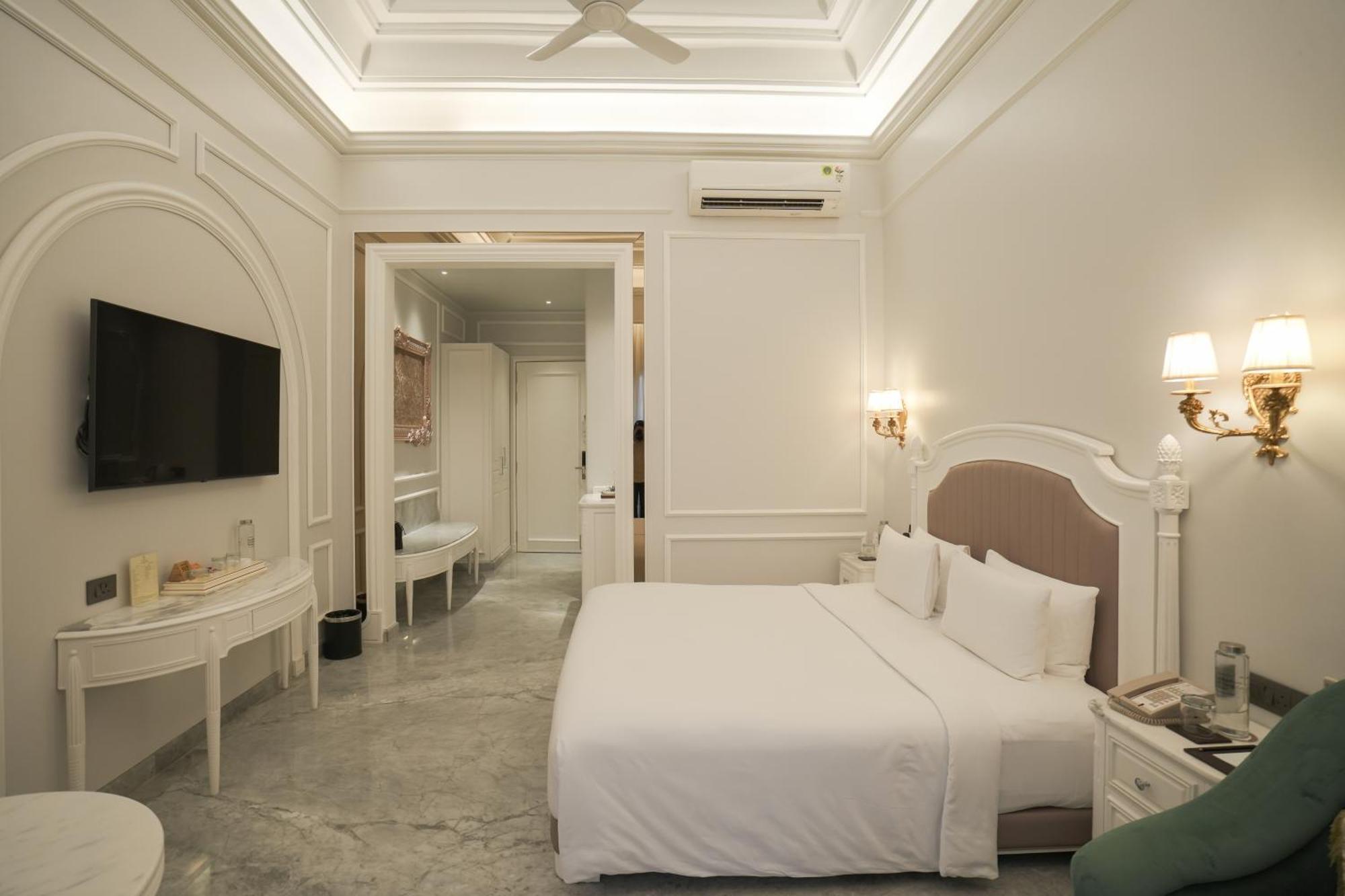Hotel Hillock أحمد أباد المظهر الخارجي الصورة