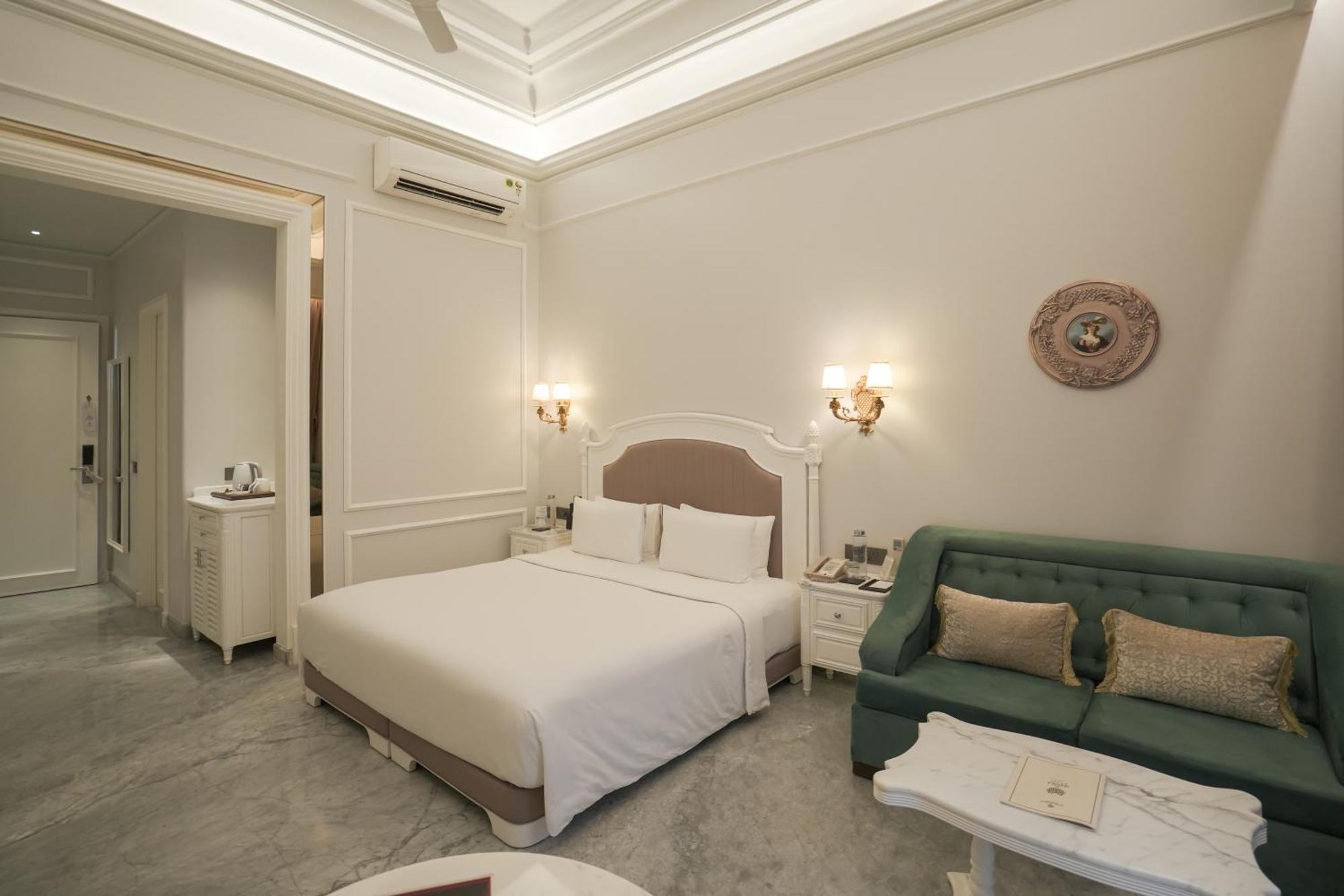 Hotel Hillock أحمد أباد المظهر الخارجي الصورة